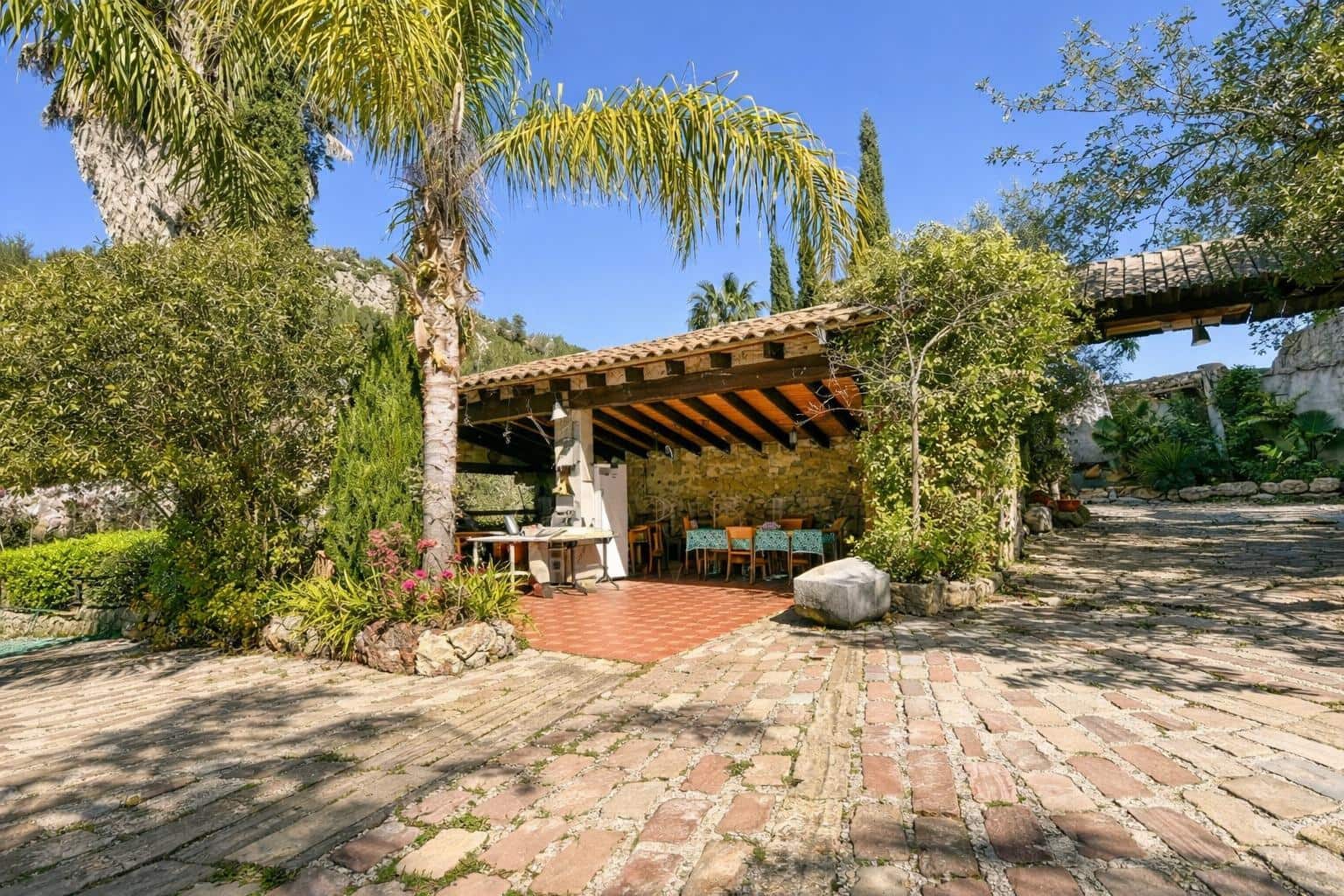 4 bedroom Finca/Country House for sale in Lliber with pool garage - € 990,000 (Ref: 9876579)