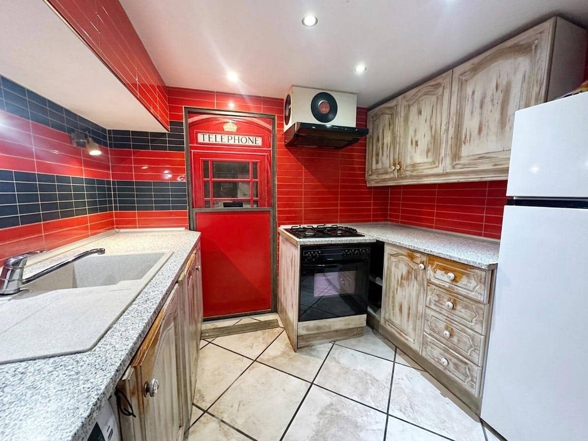 3 makuuhuone Omakotitalo myytävänä paikassa Parcent - 160 000 € (Ref: 9884948)