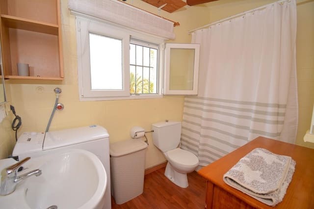 Chalet de 4 habitaciones en El Montgó, Dénia en venta con piscina garaje - 960.000 € (Ref: 9896188)