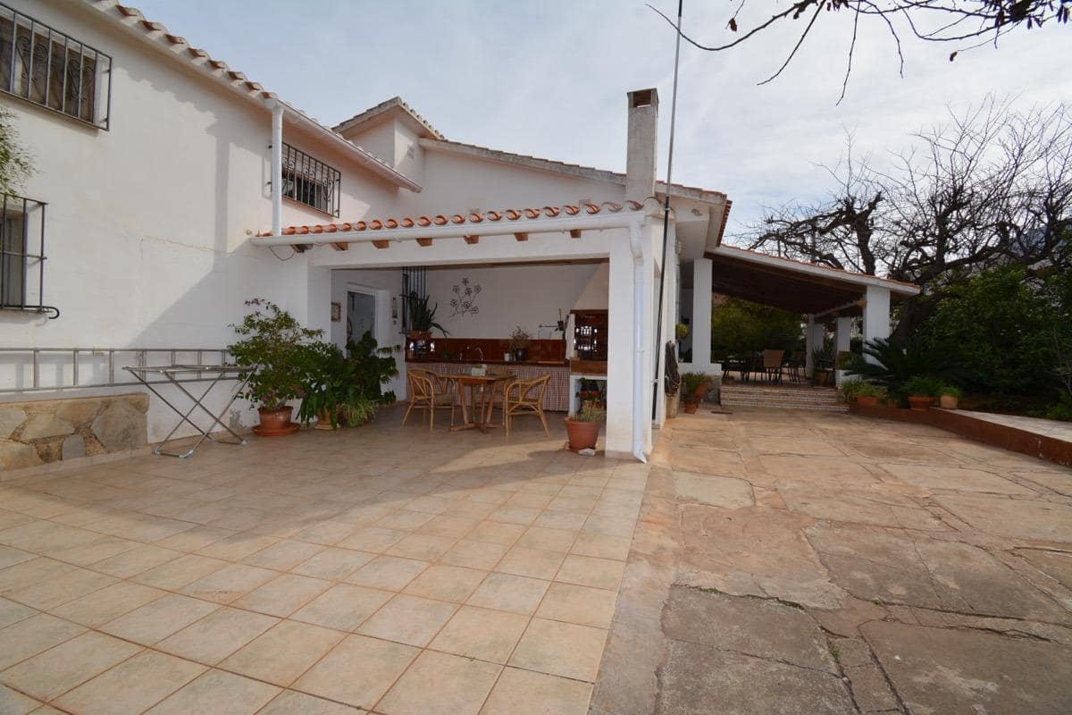 4 bedroom Villa for sale in Denia with pool garage - € 960,000 (Ref: 9896188)