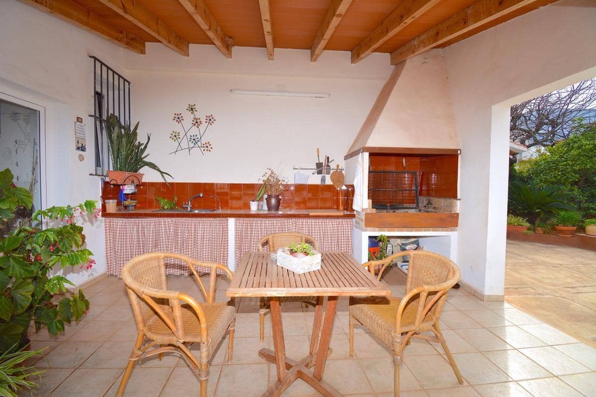 4 bedroom Villa for sale in Denia with pool garage - € 960,000 (Ref: 9896188)