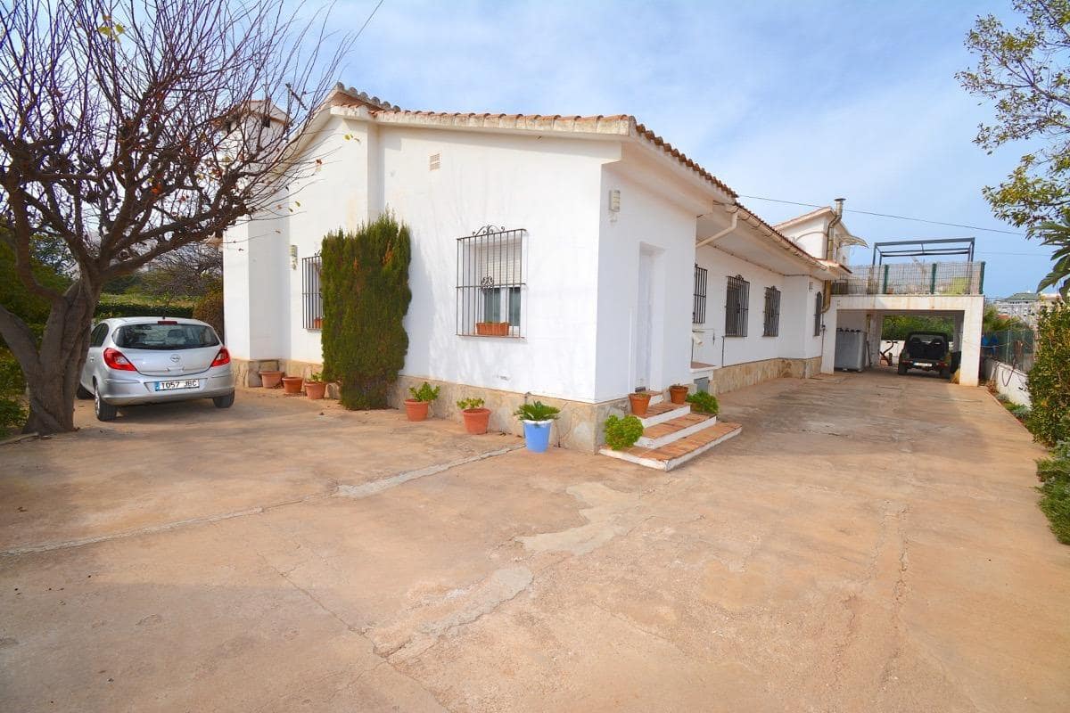 4 bedroom Villa for sale in Denia with pool garage - € 960,000 (Ref: 9896188)
