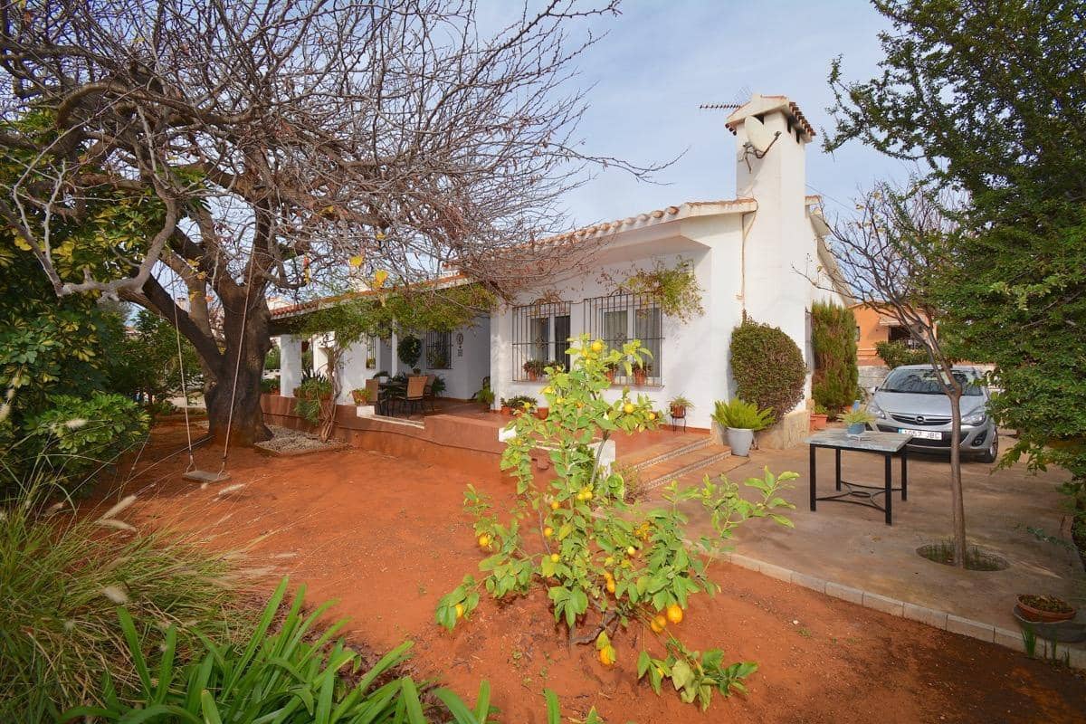 4 bedroom Villa for sale in Denia with pool garage - € 960,000 (Ref: 9896188)