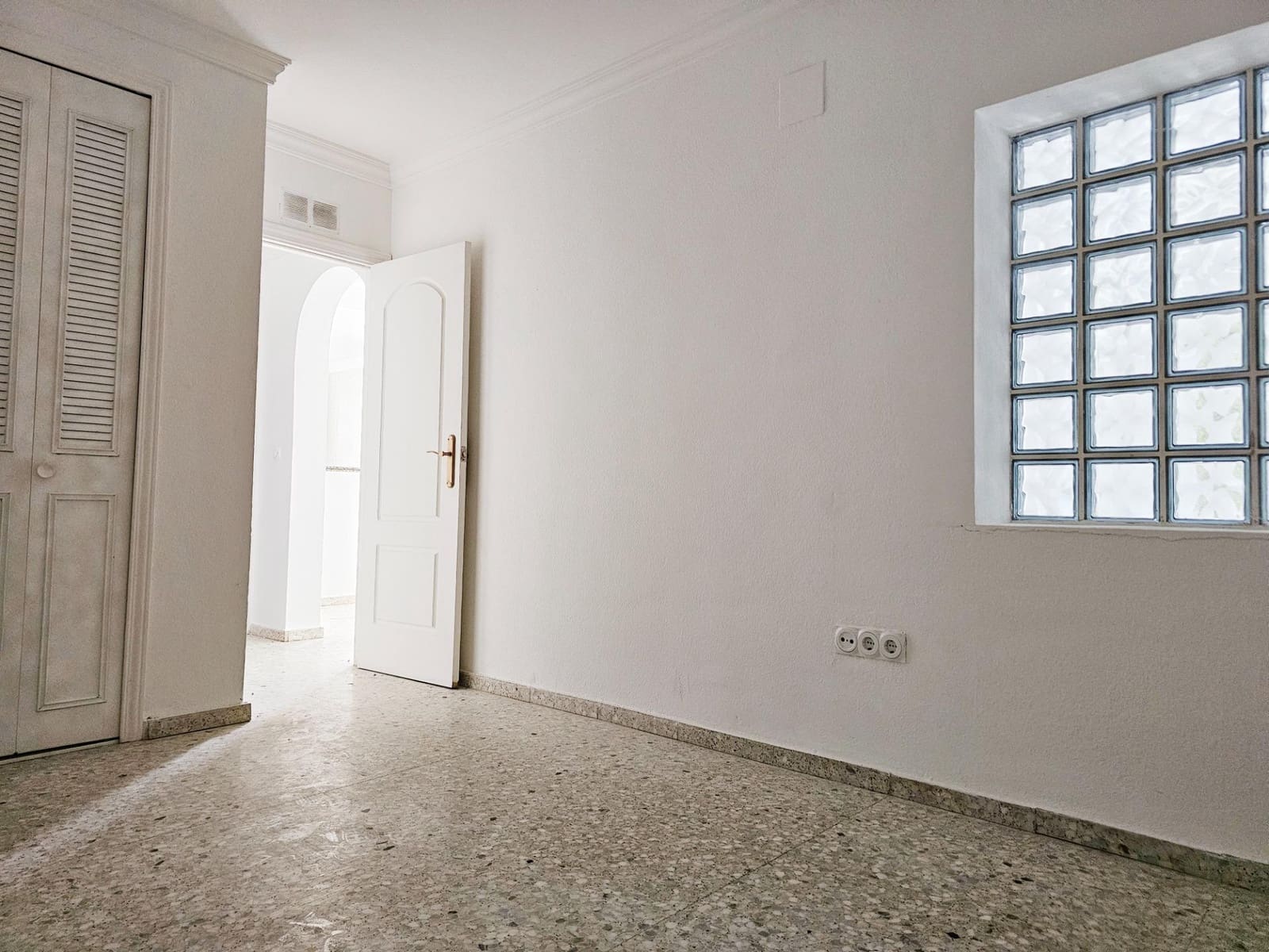 3 bedroom Terraced Villa for sale in Denia - € 375,000 (Ref: 9898959)