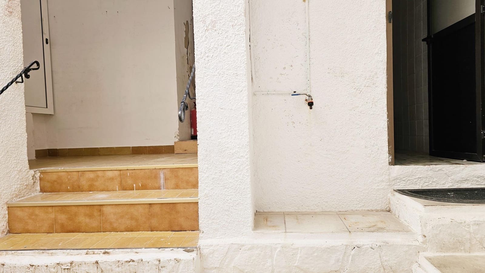 Local Comercial en Dénia en alquiler - 1.600 € (Ref: 9904142)