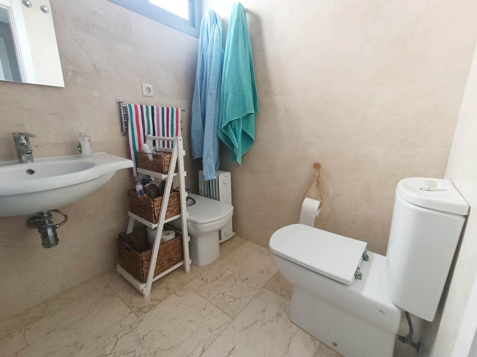 1 slaapkamer Appartement te huur in El Vergel / Verger met zwembad garage - € 700 (Ref: 9908128)