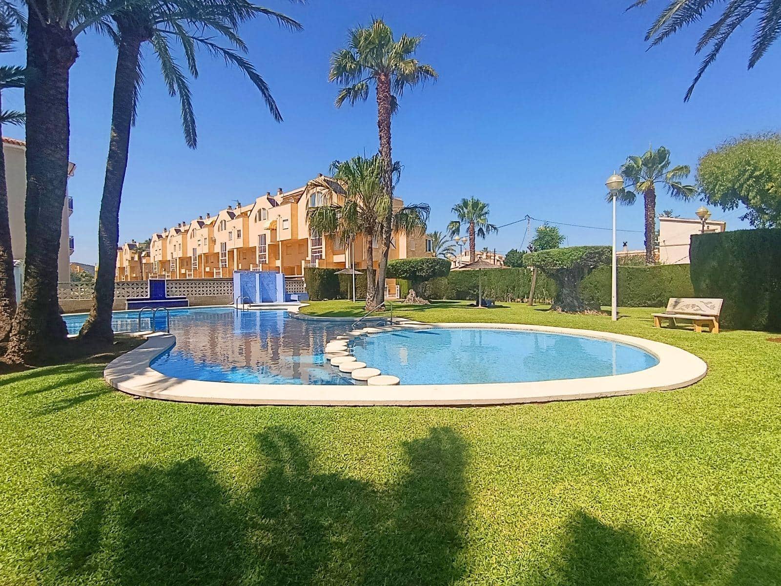 2 makuuhuone Kattohuoneisto myytävänä paikassa Denia mukana uima-altaan - 289 000 € (Ref: 9913304)