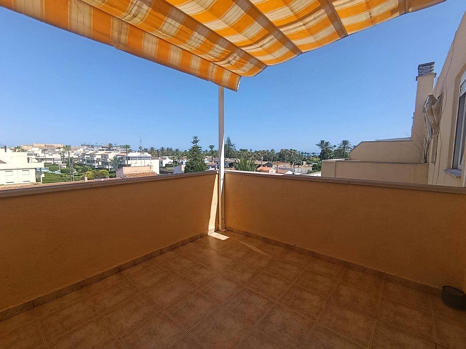 2 makuuhuone Kattohuoneisto myytävänä paikassa Denia mukana uima-altaan - 289 000 € (Ref: 9913304)