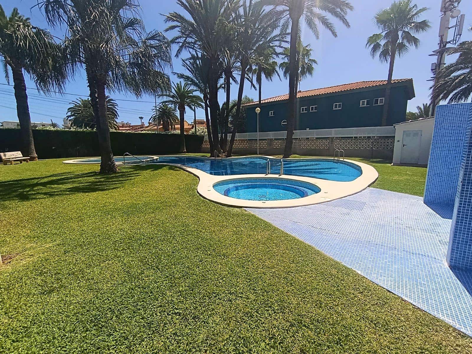 2 makuuhuone Kattohuoneisto myytävänä paikassa Denia mukana uima-altaan - 289 000 € (Ref: 9913304)