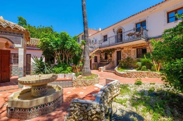 14 soveværelse Villa til salg i La Xara - La Sella, Dénia med garage - € 1.370.000 (Ref: 9922450)