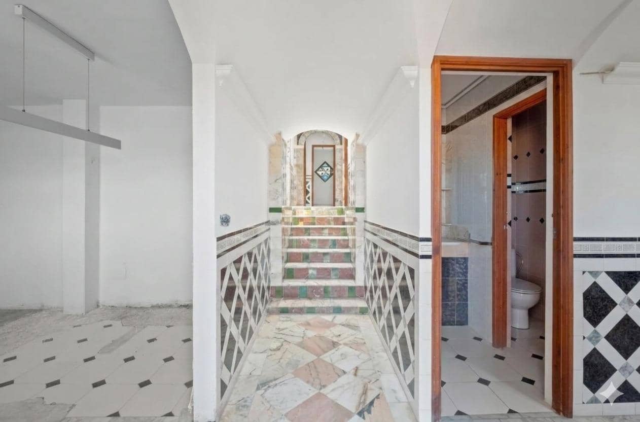 14 slaapkamer Villa te koop in Denia met garage - € 1.370.000 (Ref: 9922450)