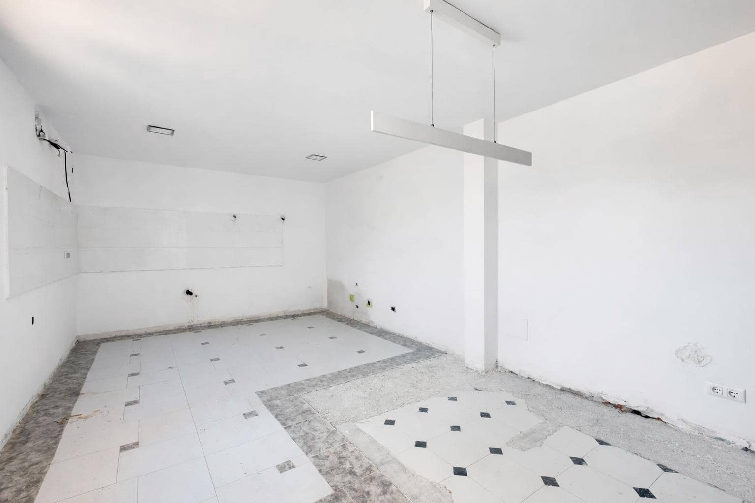 14 slaapkamer Villa te koop in Denia met garage - € 1.370.000 (Ref: 9922450)