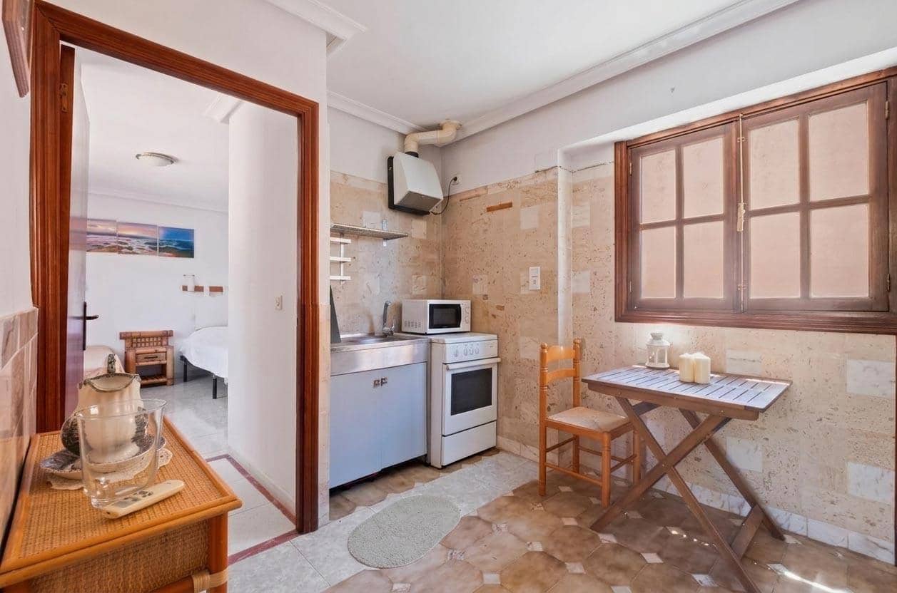 14 slaapkamer Villa te koop in Denia met garage - € 1.370.000 (Ref: 9922450)