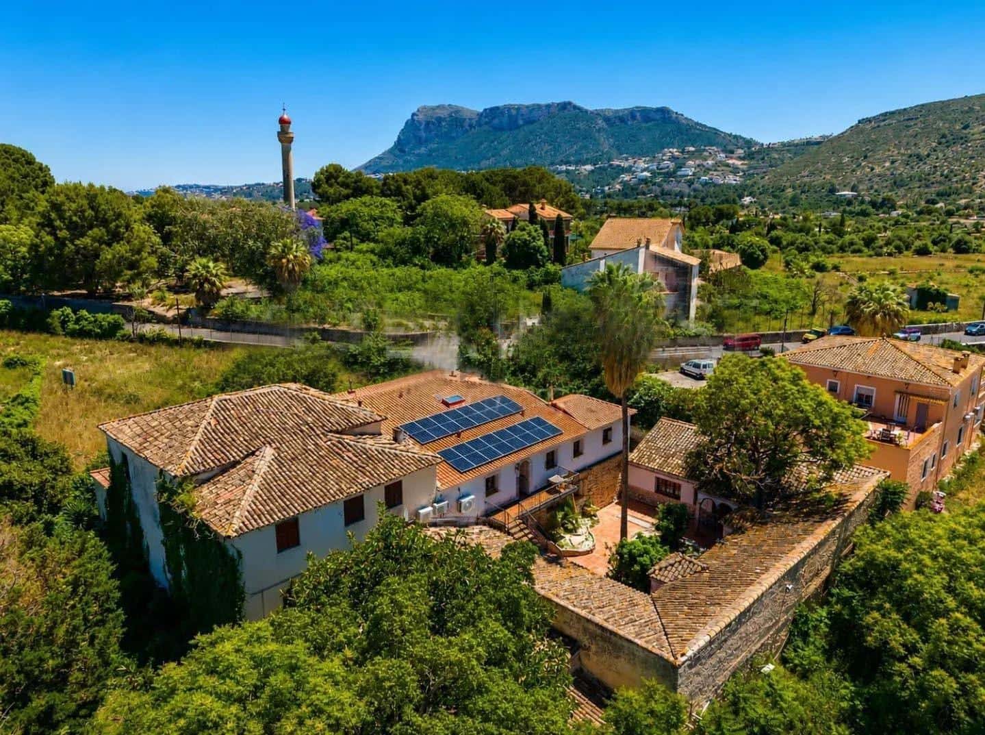 14 slaapkamer Villa te koop in Denia met garage - € 1.370.000 (Ref: 9922450)