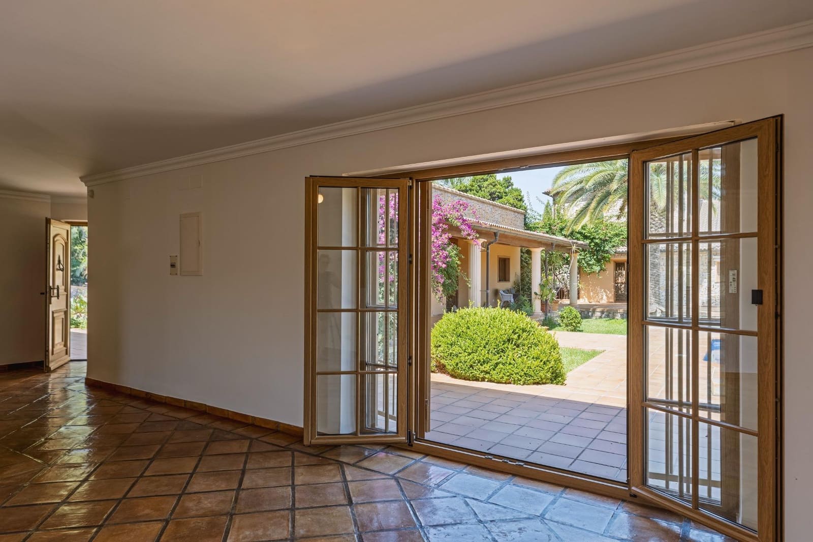 6 bedroom Villa for sale in La Sella with pool garage - € 2,900,000 (Ref: 9929510)