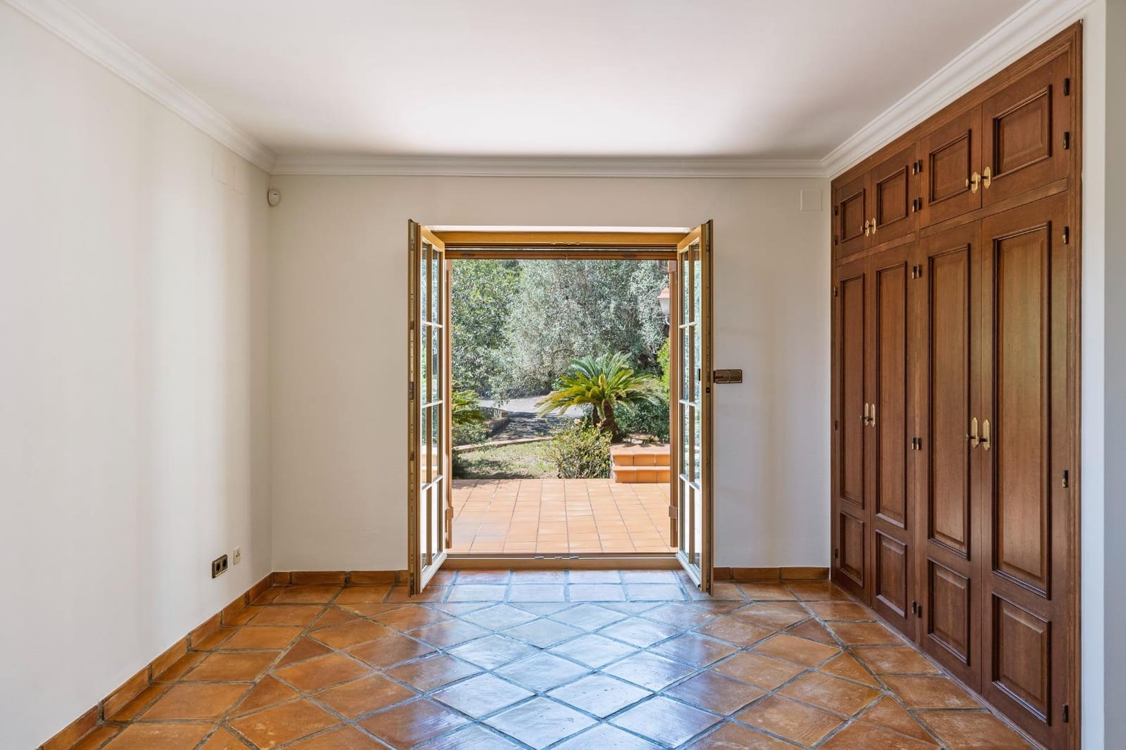 6 bedroom Villa for sale in La Sella with pool garage - € 2,900,000 (Ref: 9929510)