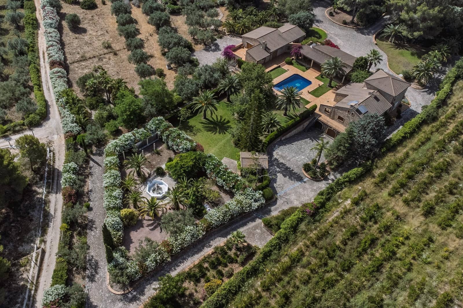 6 bedroom Villa for sale in La Sella with pool garage - € 2,900,000 (Ref: 9929510)