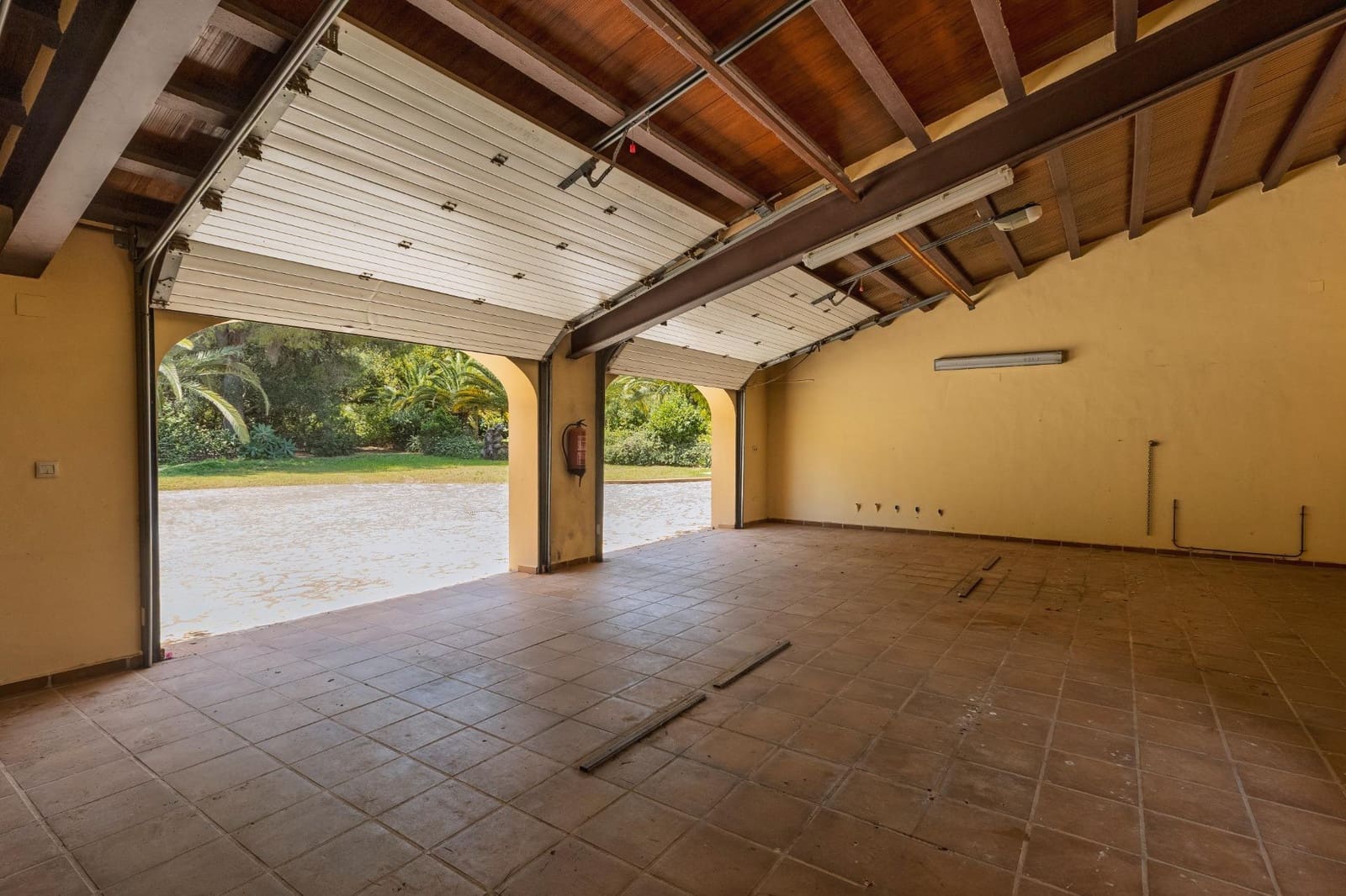 6 bedroom Villa for sale in La Sella with pool garage - € 2,900,000 (Ref: 9929510)