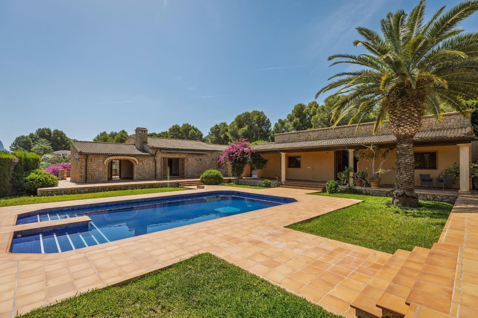 6 bedroom Villa for sale in La Sella with pool garage - € 2,900,000 (Ref: 9929510)