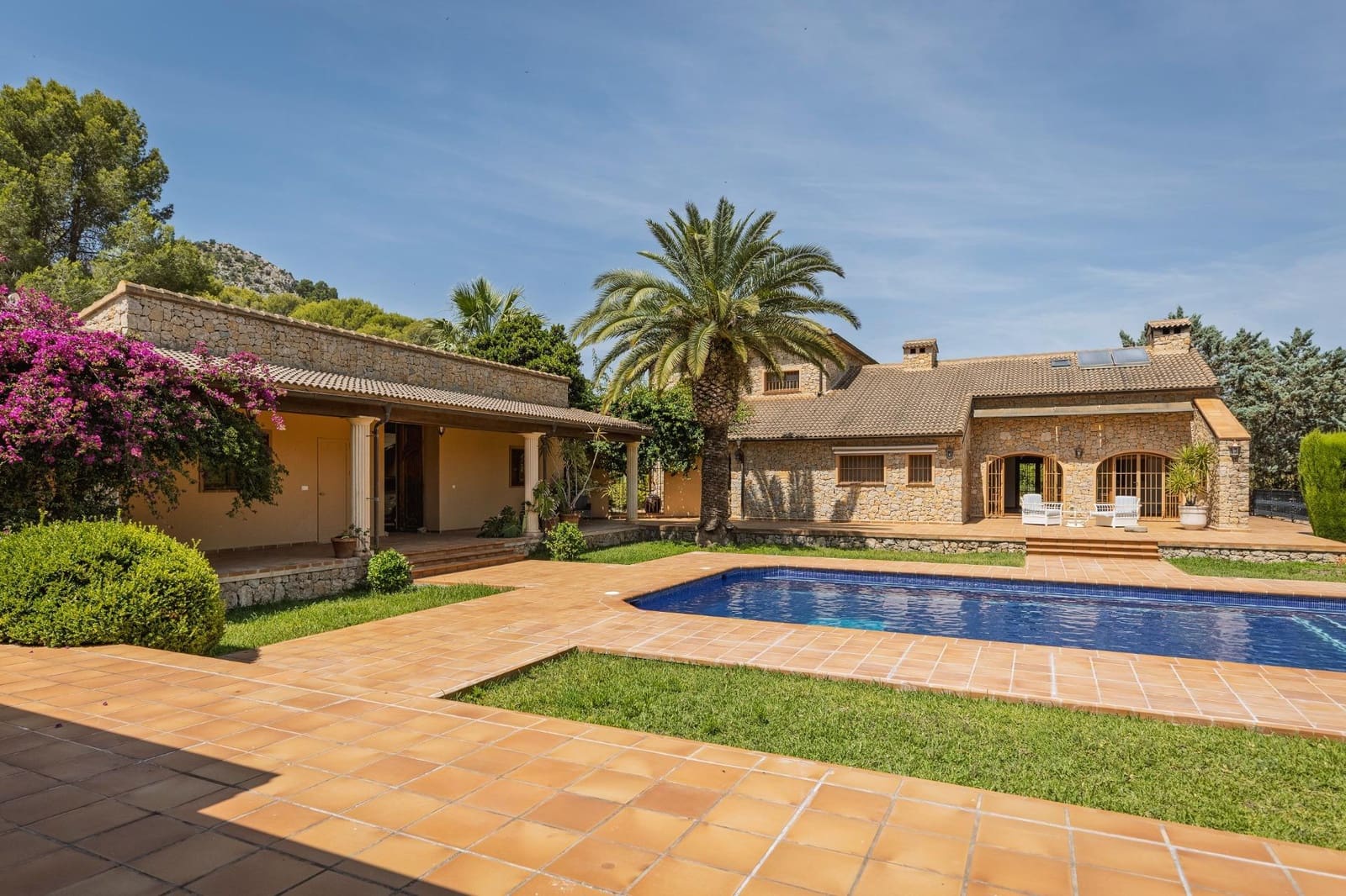 6 bedroom Villa for sale in La Sella with pool garage - € 2,900,000 (Ref: 9929510)