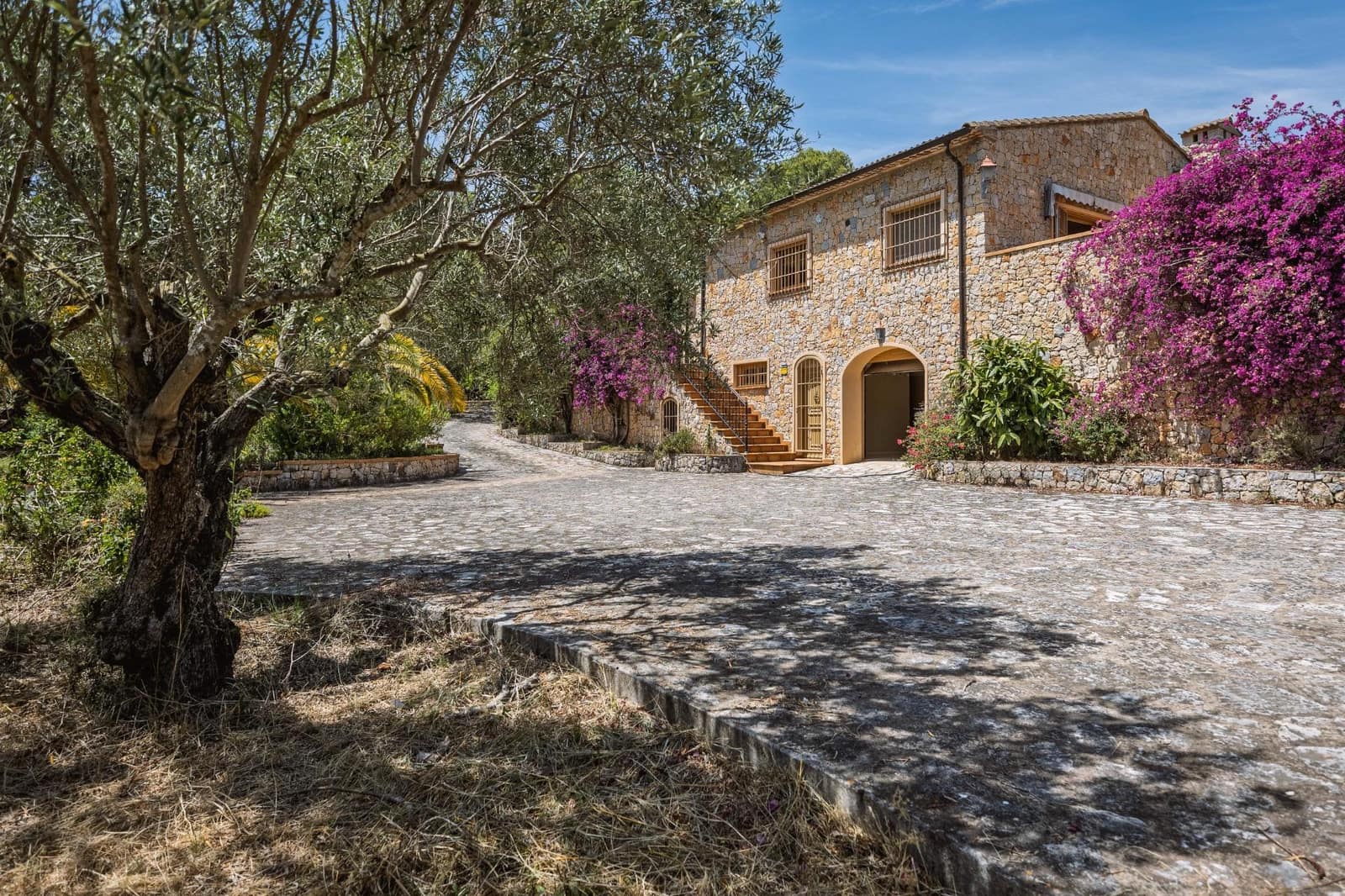 6 bedroom Villa for sale in La Sella with pool garage - € 2,900,000 (Ref: 9929510)