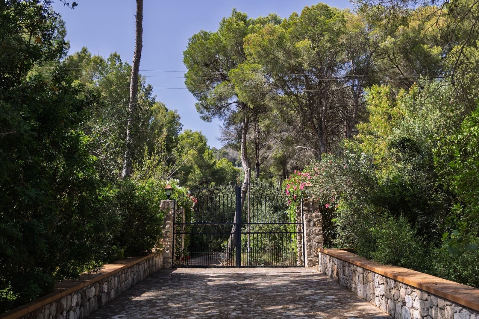 6 bedroom Villa for sale in La Sella with pool garage - € 2,900,000 (Ref: 9929510)