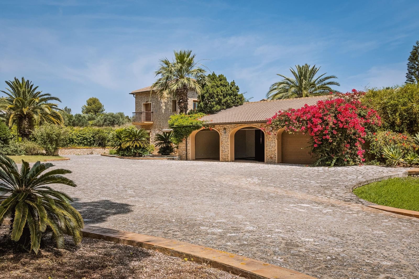 6 bedroom Villa for sale in La Sella with pool garage - € 2,900,000 (Ref: 9929510)