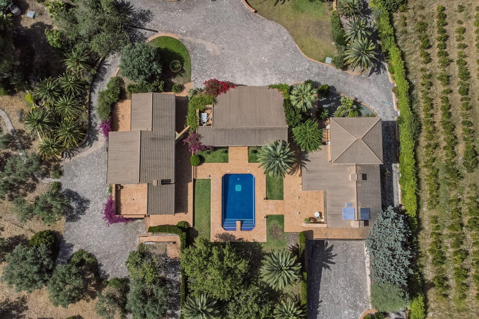 6 bedroom Villa for sale in La Sella with pool garage - € 2,900,000 (Ref: 9929510)
