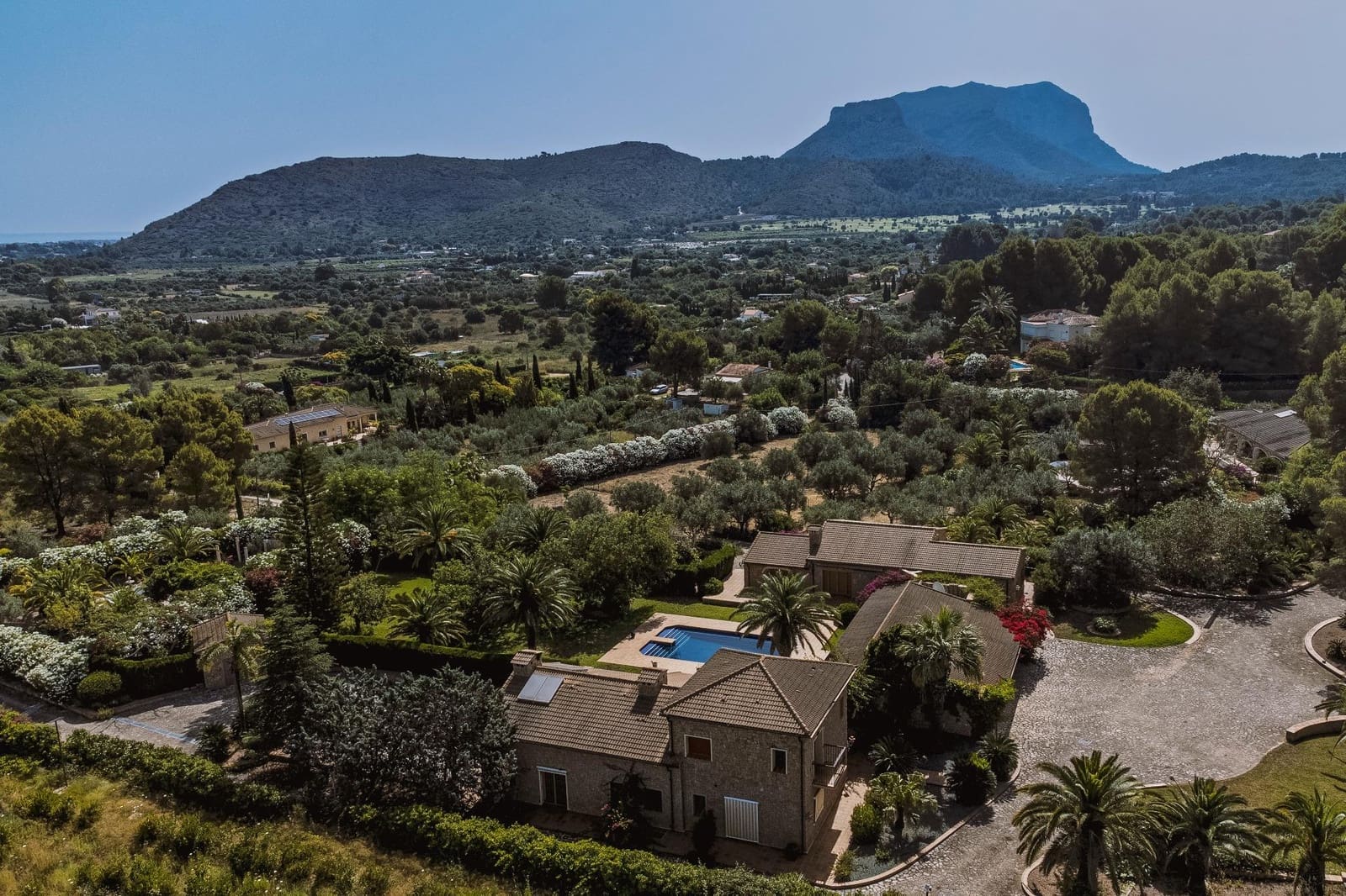 6 bedroom Villa for sale in La Sella with pool garage - € 2,900,000 (Ref: 9929510)