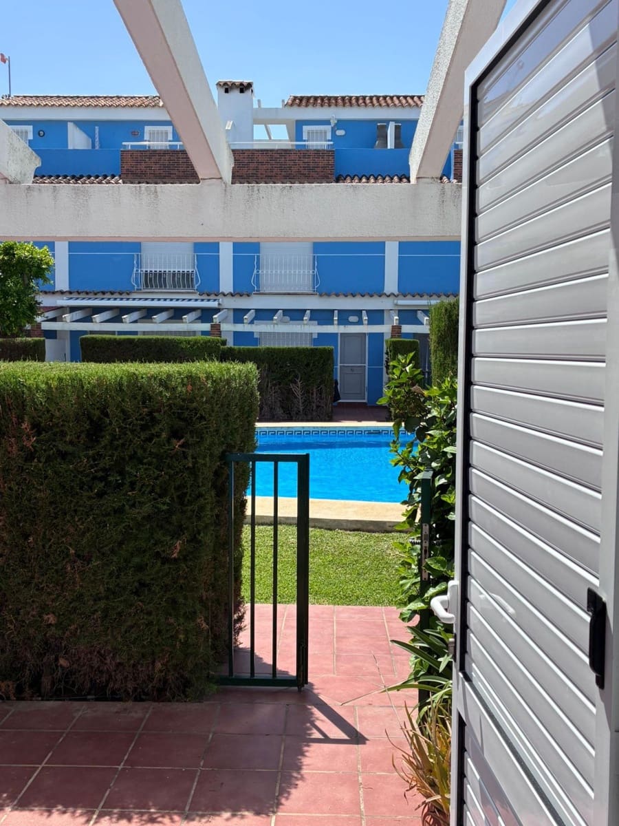 3 bedroom Terraced Villa for rent in Els Poblets with pool - € 950 (Ref: 9936520)