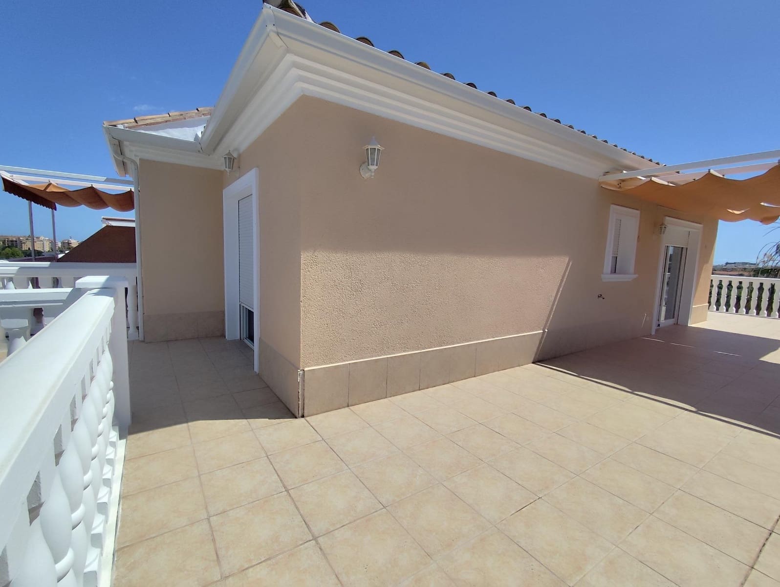 Ático de 3 habitaciones en Dénia en venta con piscina - 420.000 € (Ref: 9940103)