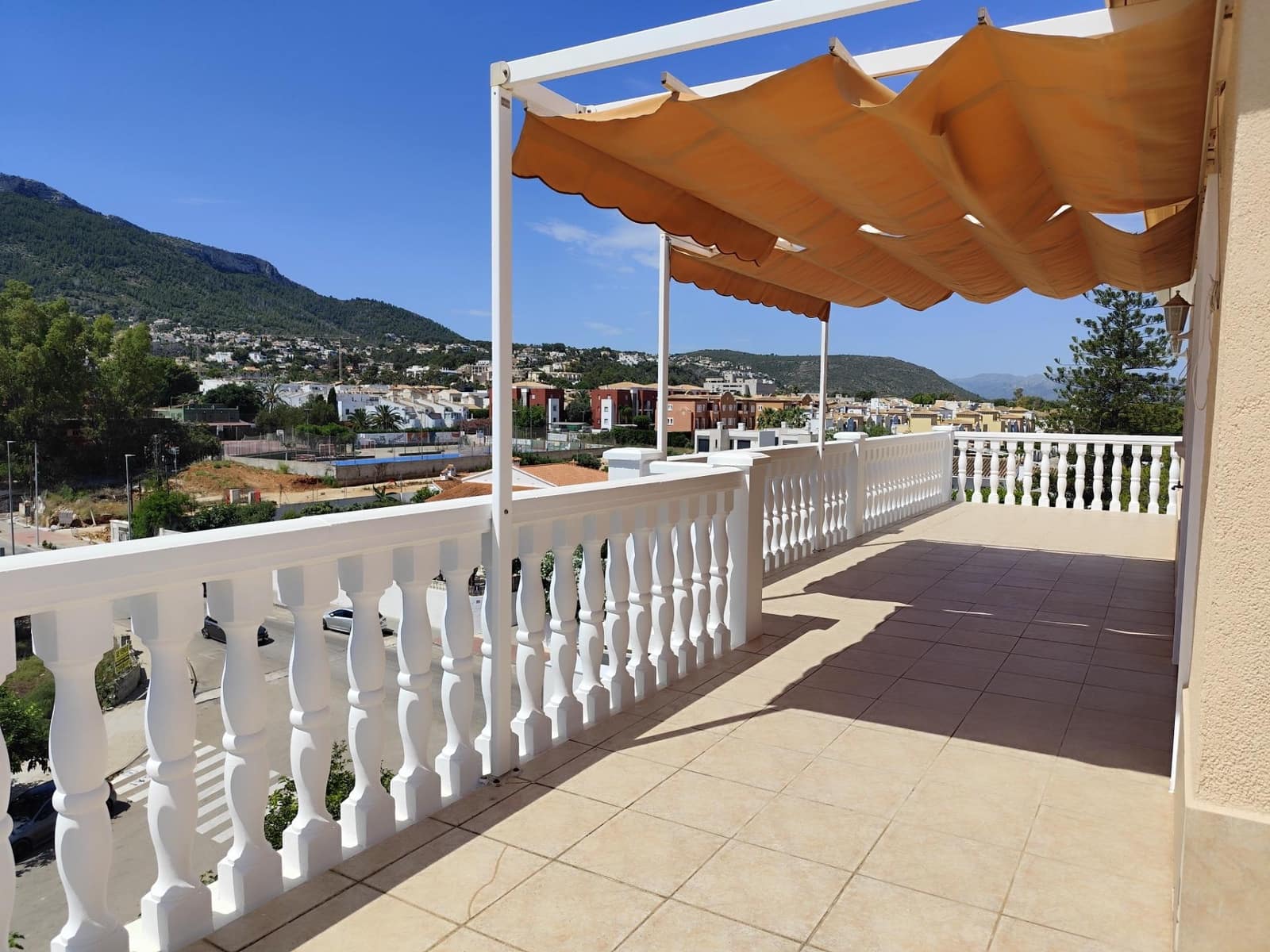 Ático de 3 habitaciones en Dénia en venta con piscina - 420.000 € (Ref: 9940103)