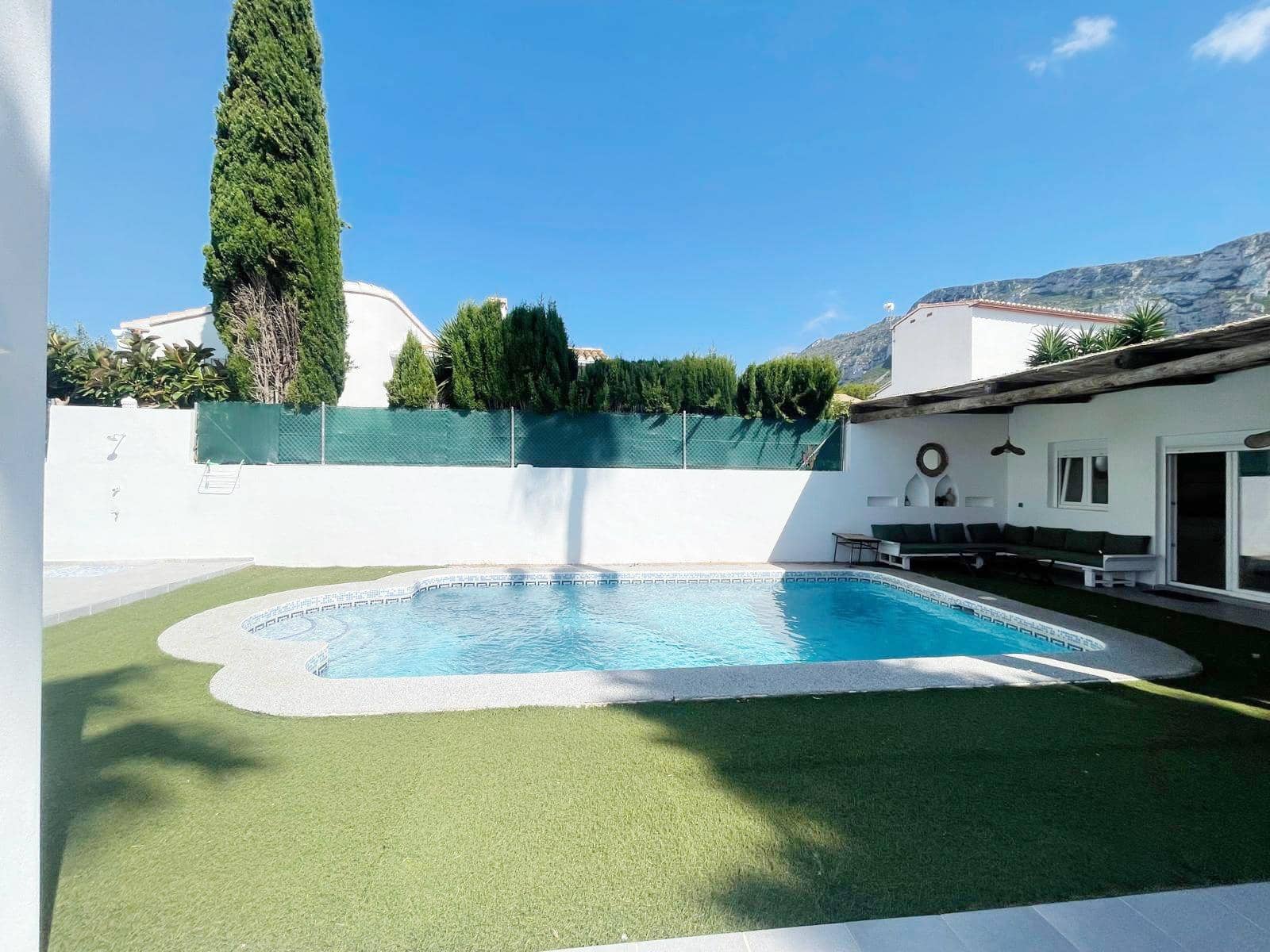 5 soveværelse Villa til leje i Denia med swimmingpool garage - € 2.300 (Ref: 9942655)
