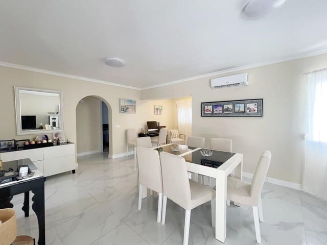 5 bedroom Villa for rent in Dénia with pool garage - € 2,300 (Ref: 9942655)