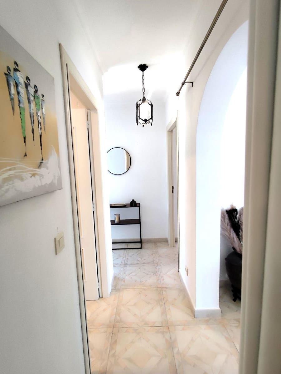 3 soveværelse Villa til salg i Orba med swimmingpool garage - € 495.000 (Ref: 9948064)