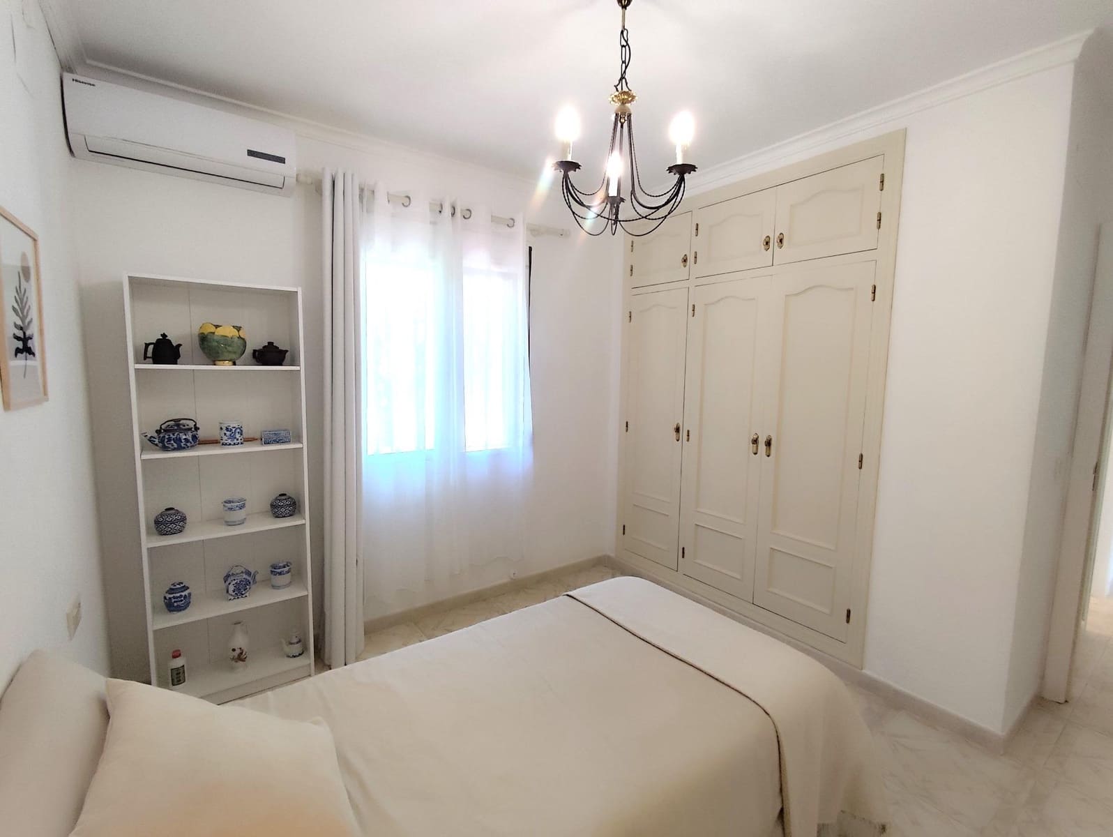 3 soveværelse Villa til salg i Orba med swimmingpool garage - € 495.000 (Ref: 9948064)