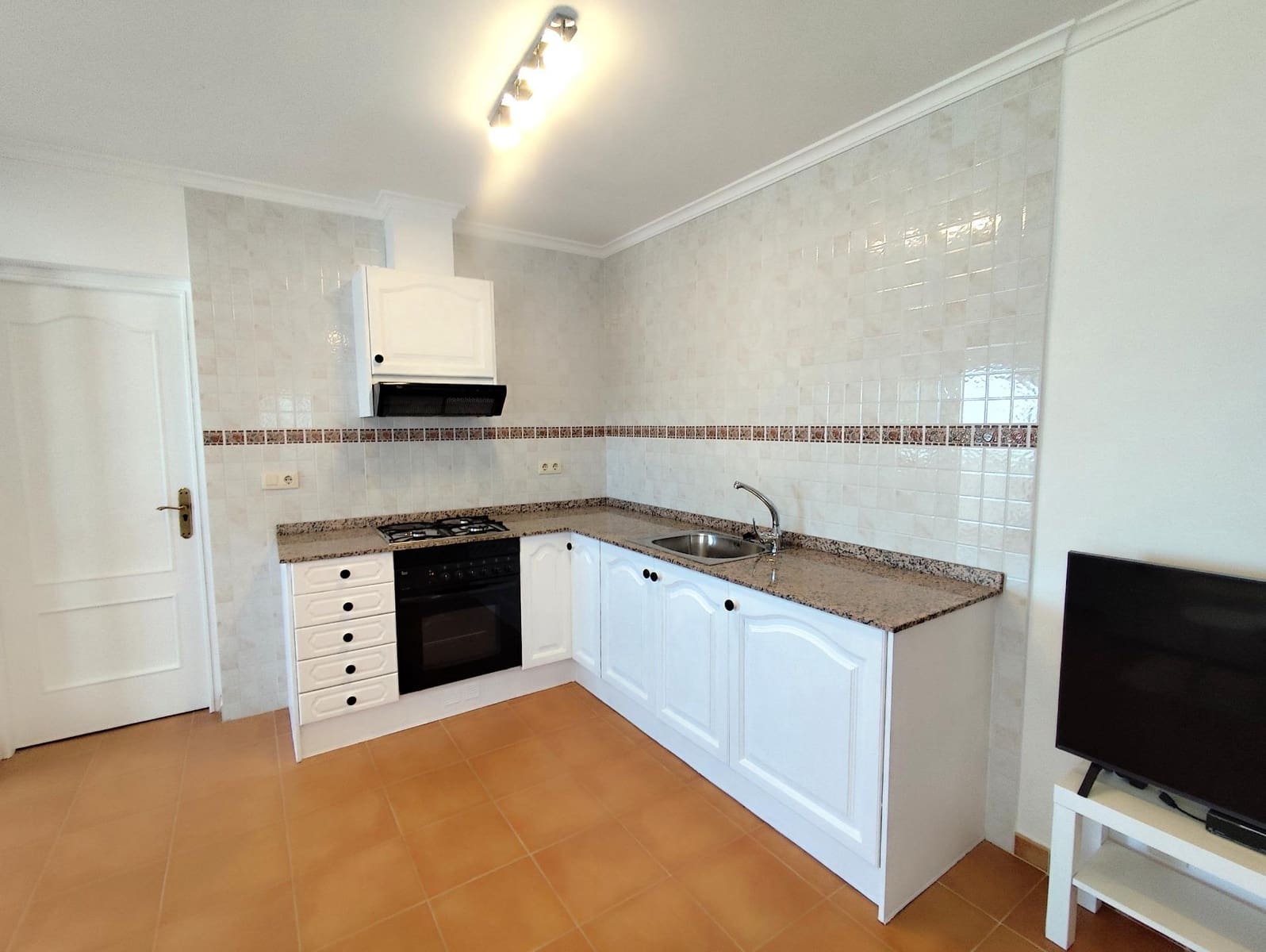 3 soveværelse Villa til salg i Orba med swimmingpool garage - € 495.000 (Ref: 9948064)