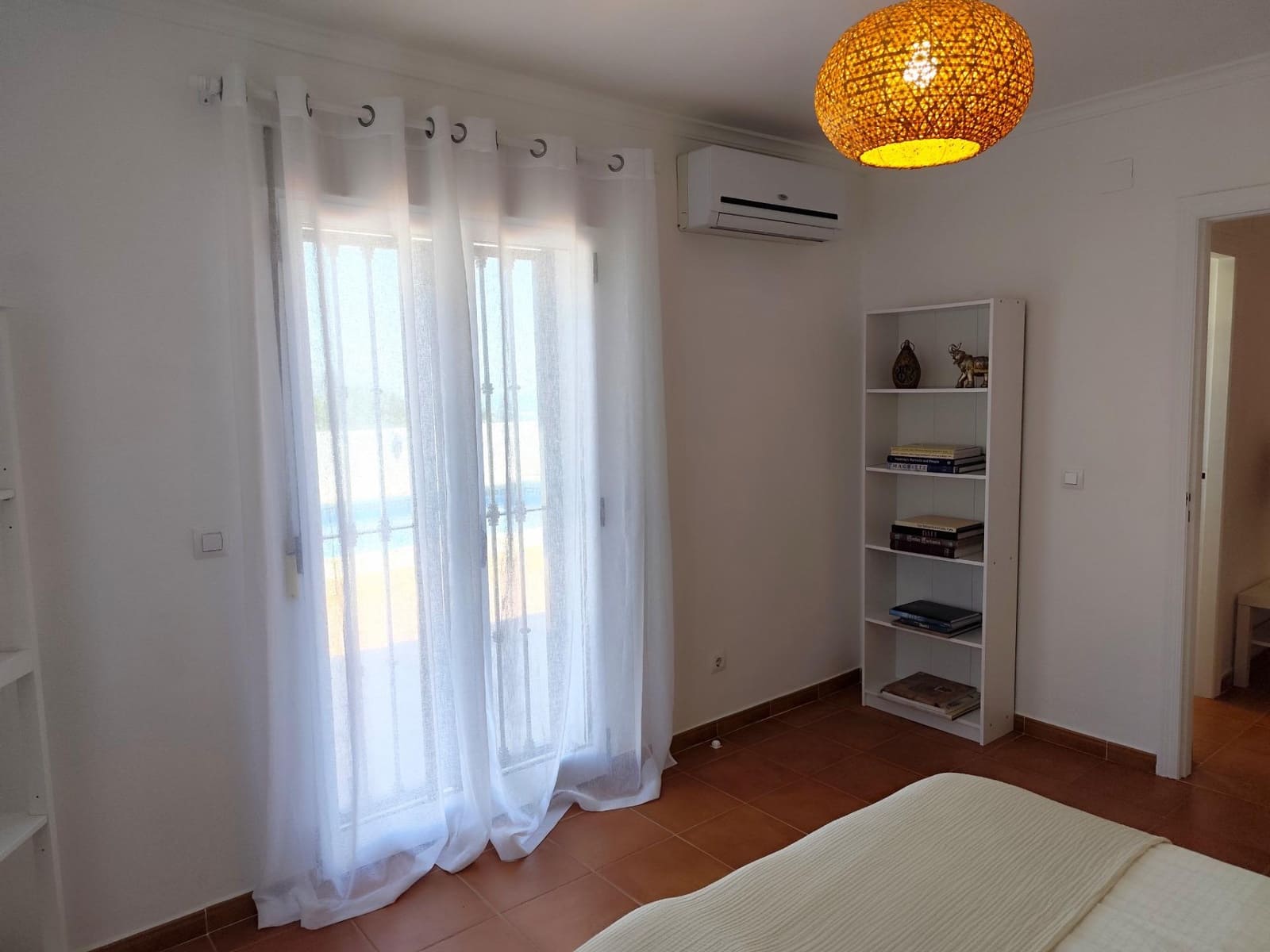3 soveværelse Villa til salg i Orba med swimmingpool garage - € 495.000 (Ref: 9948064)