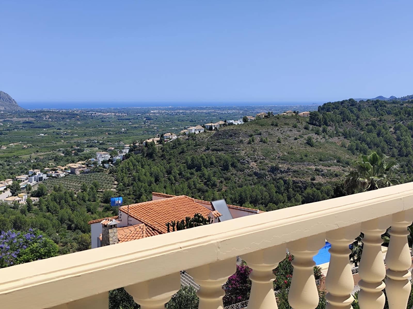 3 soveværelse Villa til salg i Orba med swimmingpool garage - € 495.000 (Ref: 9948064)