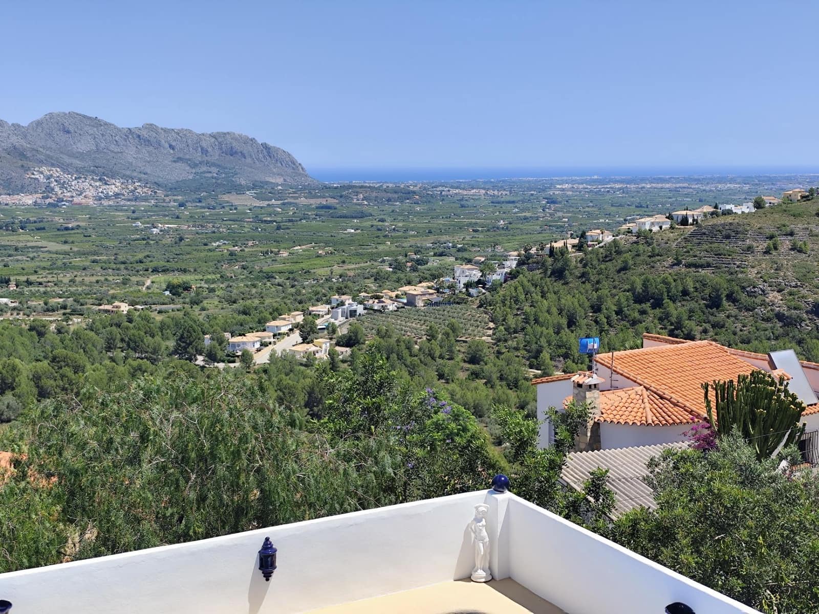 3 soveværelse Villa til salg i Orba med swimmingpool garage - € 495.000 (Ref: 9948064)