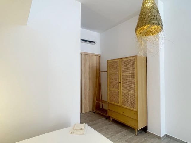 Loft para arrendar em El Puerto, Dénia - 960 € (Ref: 9952741)