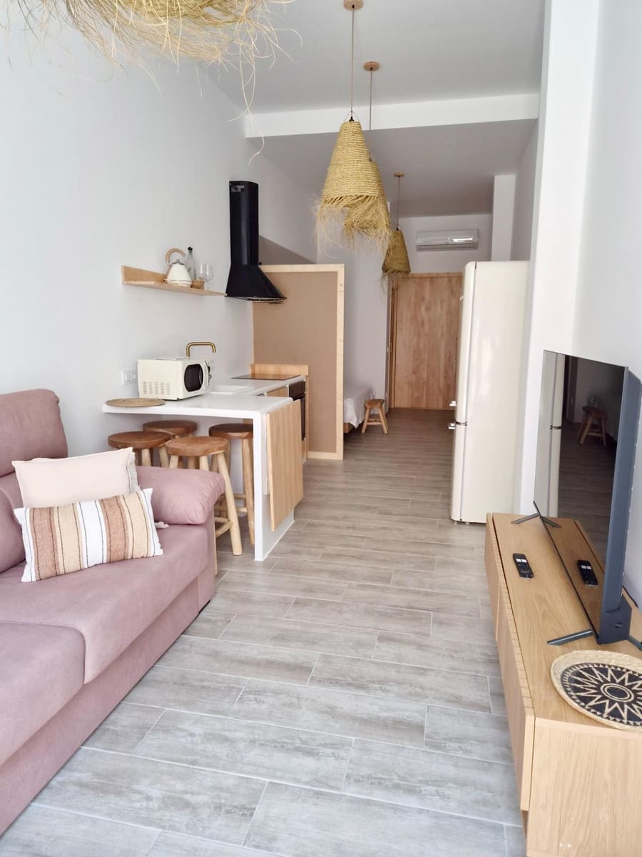 Loft for rent in Denia - € 960 (Ref: 9952741)