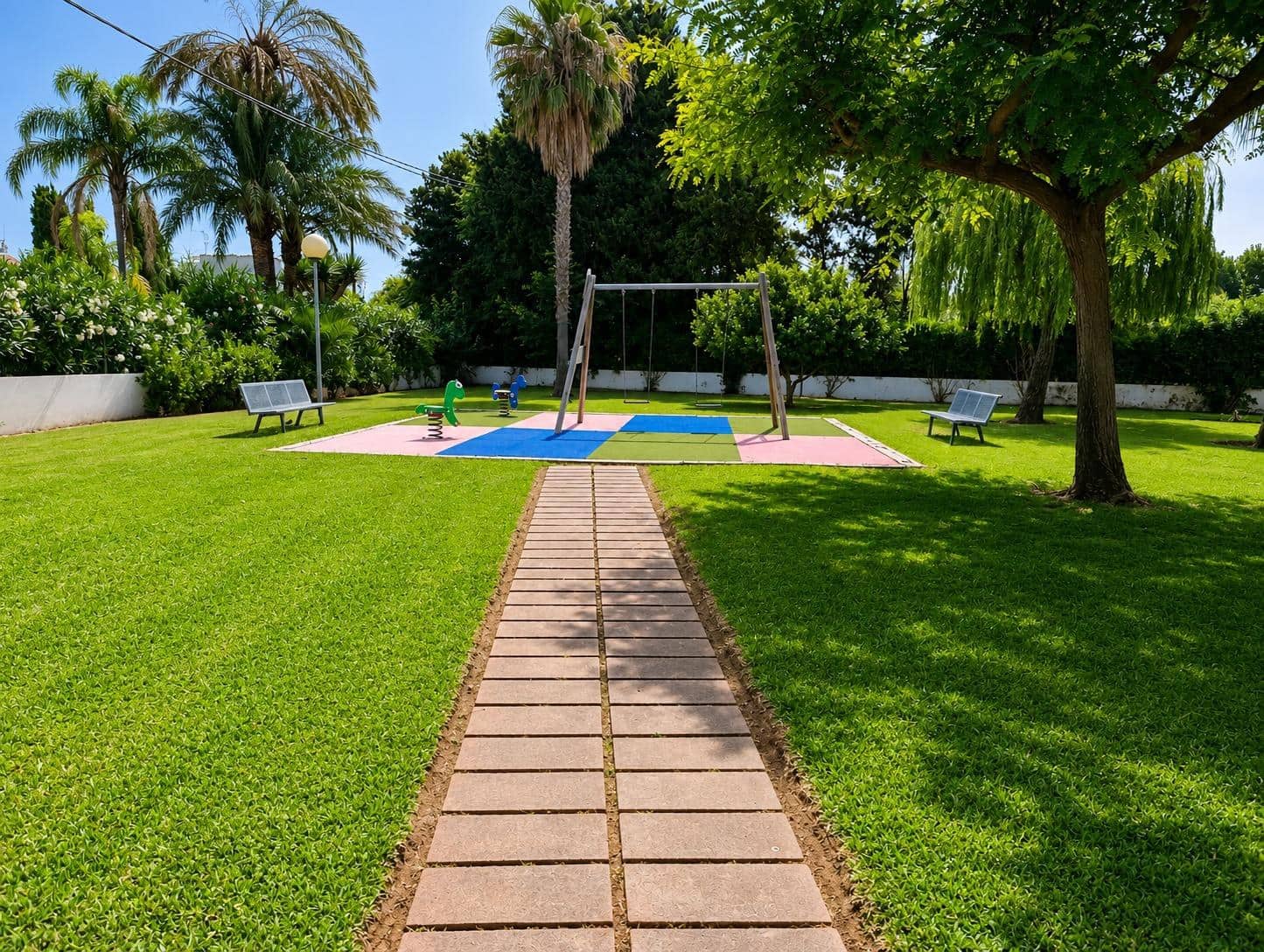 2 bedroom Apartment for rent in Denia with pool garage - € 900 (Ref: 9973448)