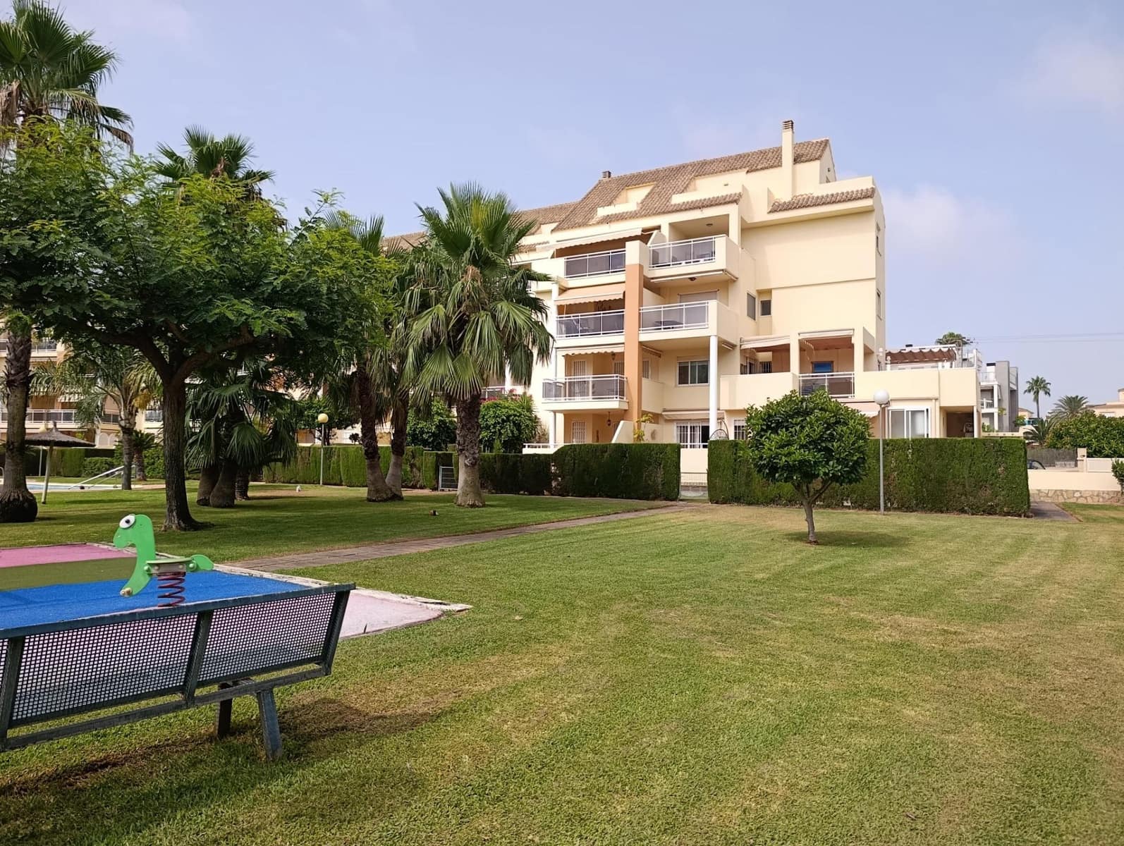 2 bedroom Apartment for rent in Denia with pool garage - € 900 (Ref: 9973448)