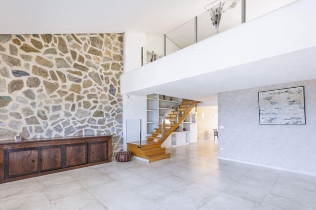 Ático de 4 habitaciones en Centro Urbano, Dénia en venta con piscina garaje - 790.000 € (Ref: 9994359)