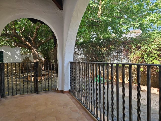 3 soveværelse Villa til leje i El Montgó, Dénia med garage - € 1.500 (Ref: 9998912)