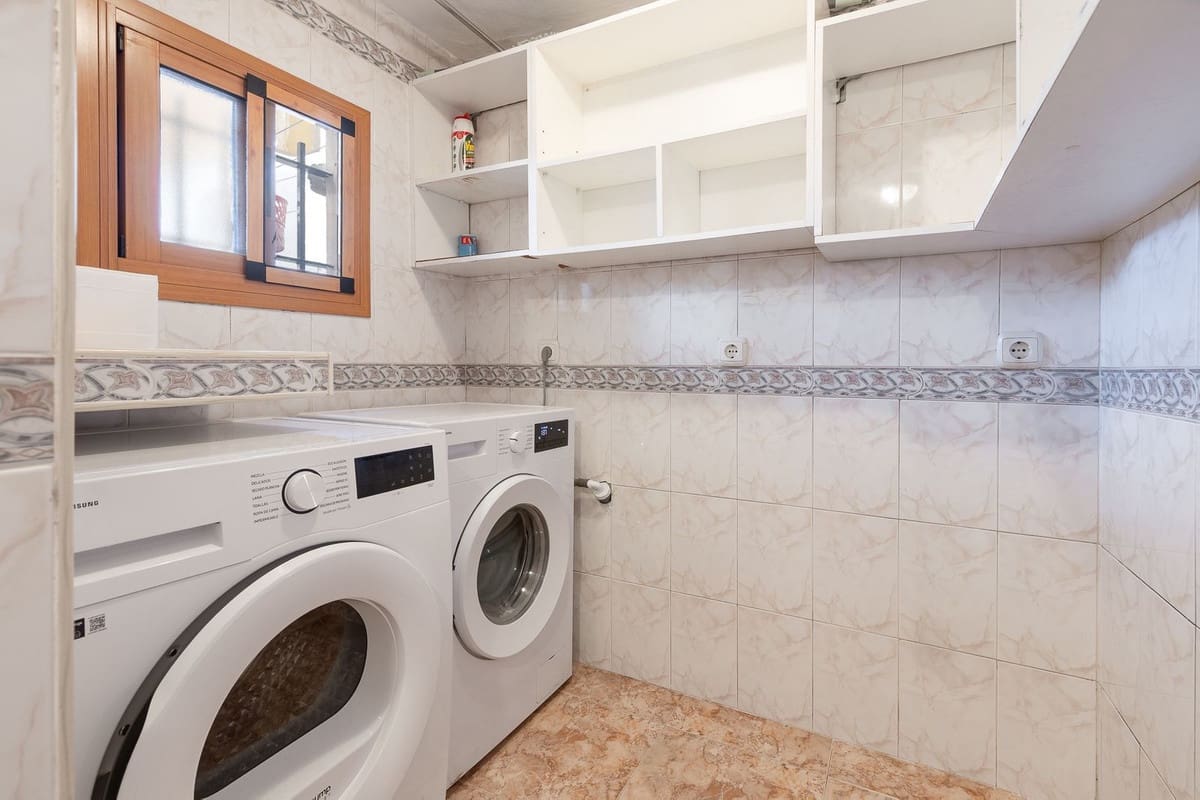 4 bedroom Townhouse for sale in Torremolinos with garage - € 499,000 (Ref: 10043530)