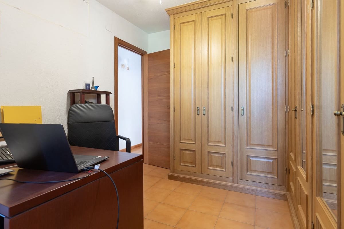 4 bedroom Townhouse for sale in Torremolinos with garage - € 499,000 (Ref: 10043530)