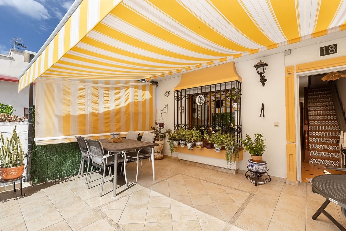 4 bedroom Townhouse for sale in Torremolinos with garage - € 499,000 (Ref: 10043530)
