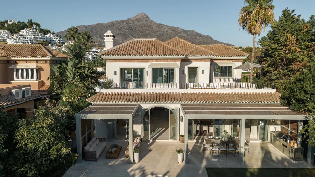 5 camera da letto Villa in vendita in Nueva Andalucia con piscina garage - 5.495.000 € (Rif: 10121073)
